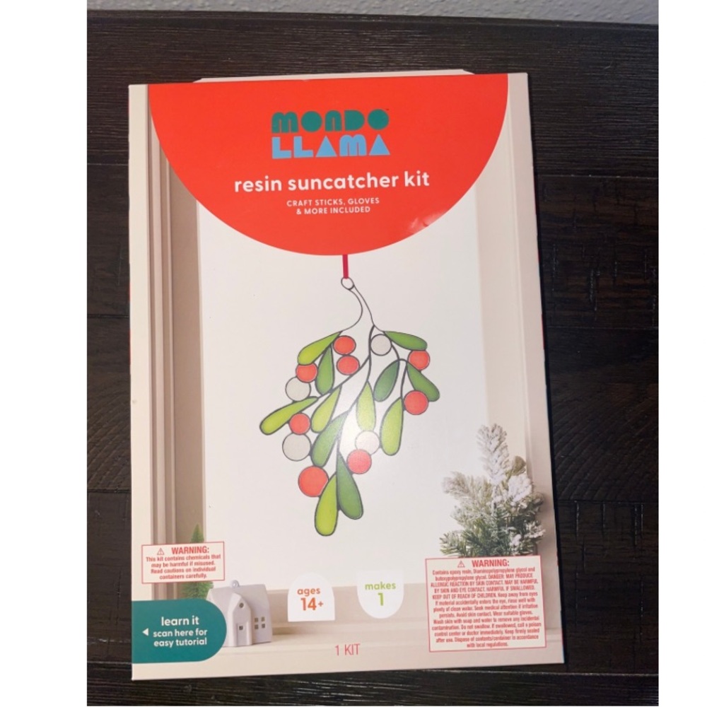 Target Mondo Llama Resin Suncatcher Kit - Red, Green, White